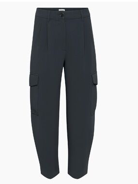 Aritzia black barrel leg cargo pant size 0